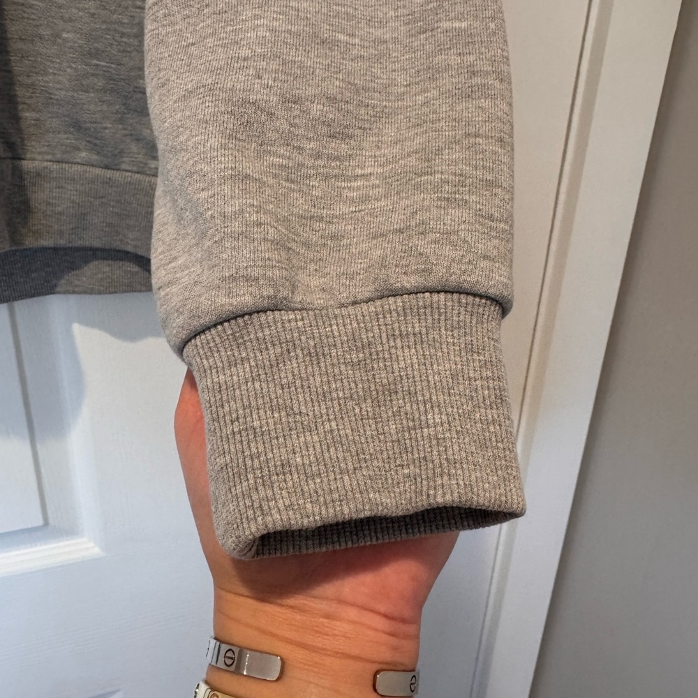 Auth.✅ ALO Yoga Accolade Full Zip in “Athletic Heather Grey” Size Large🩶 - Picture 8 of 11